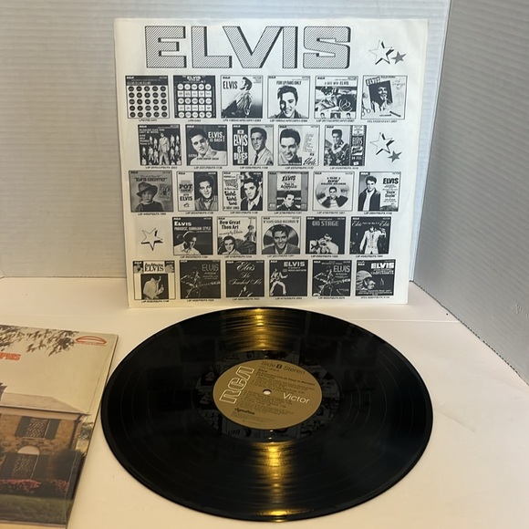 Vinyl Records Elvis Presley Recorded Live On Stage in Memphis Graceland - Picture 3 of 4